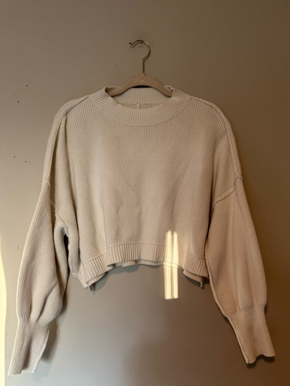 GUC Free People Creamy White Cropped Easy Street Sweater- Size Small